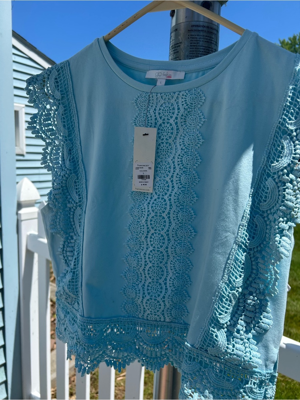NWT FRANCESCA Collections Light Blue Lace-Trim Sleeveless Tank W/ Scoop, Slits